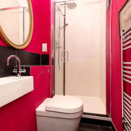 Luxury Family Flat In New Town דירה