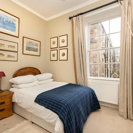 Apartment Luxury Family Flat In New Town *