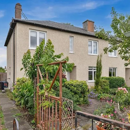 Fraser Apartment- 2 Bedrooms Inverleith, אדינבורו