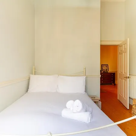 Regal 2bd Georgian Flat In The Heart Of