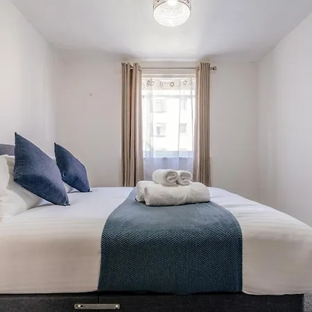 Elliot's Place Free Parking Sleep 4 Cosy אדינבורו