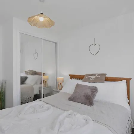 Apartment Cozy 2br With Car Parking Edinburgh