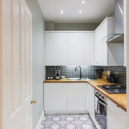 Cosy Stylish Flat - Pass The Keys