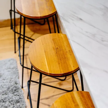 דירה Milton's Place Sleeps 5, 10 Minutes Walk To Royal Mile אדינבורו