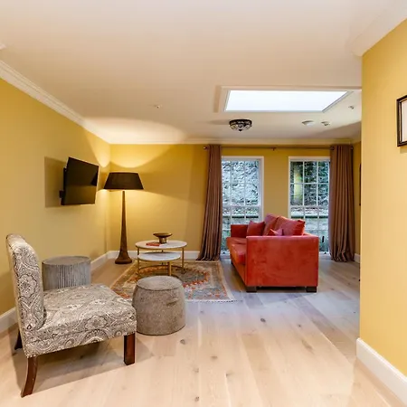 דירה Dragon Luxury At Rutland Square *