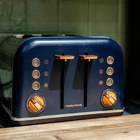 Percys Place Sleep 11, 15 Minute To Centre Free Parking *