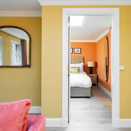 דירה Dragon Luxury At Rutland Square אדינבורו