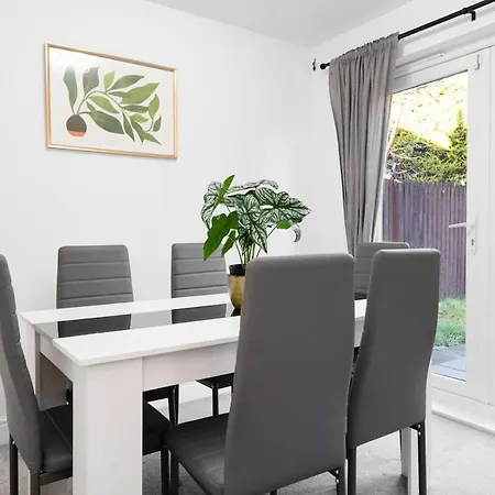 דירה Buie's Runway Retreat אדינבורו