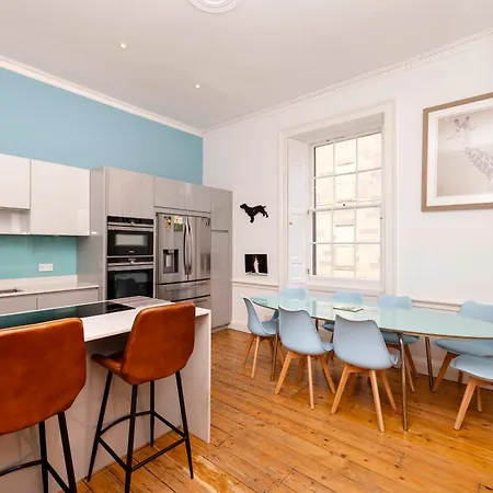 Luxury Family Flat In New Town אדינבורו