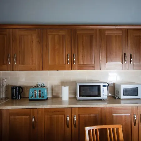 Cosy And Comfortable By Meadows Apartman *