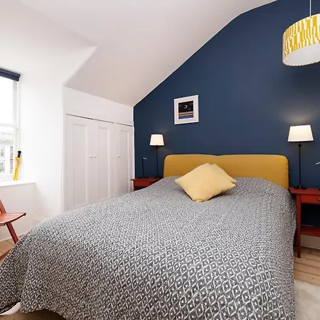 Chic 1-bedroom In New Town *