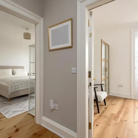 Apartament Elegant 2-bedroom In New Town Near Princes Street Edynburg