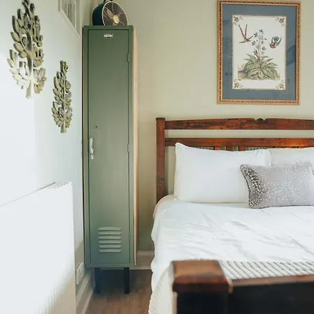 Snug 1 Bed In Edinburgh's Juniper