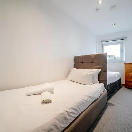 Weston's Penthouse Sleep 10, 8 Beds Free Parking Appartement Édimbourg