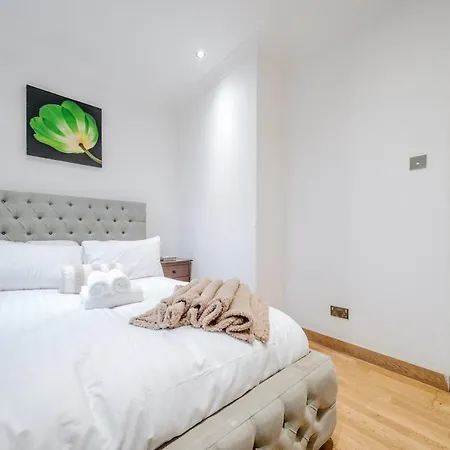 Milton's Place Sleeps 5, 10 Minutes Walk To Royal Mile Apartman