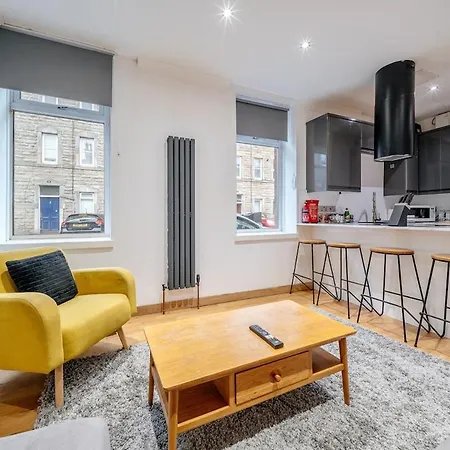 Milton's Place Sleeps 5, 10 Minutes Walk To Royal Mile * אדינבורו