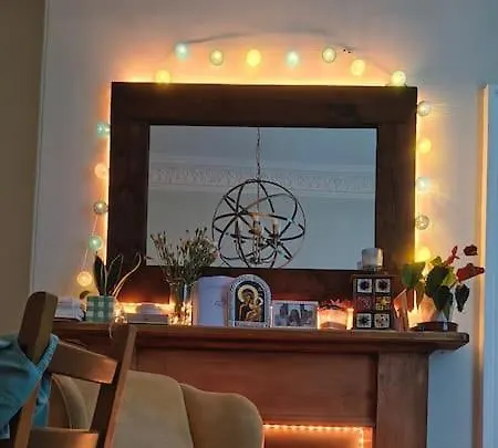 Charming Flat For Couples & Families