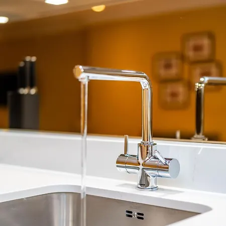 Dragon Luxury At Rutland Square אדינבורו