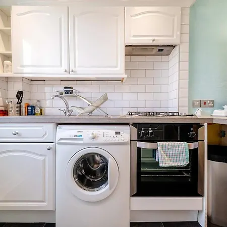 Bright Sleep 4 15 Minute Centre Free Parking Neaby *