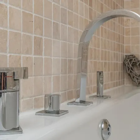 דירה Georgian Elegance With Patio Garden West End - Pass The Keys *