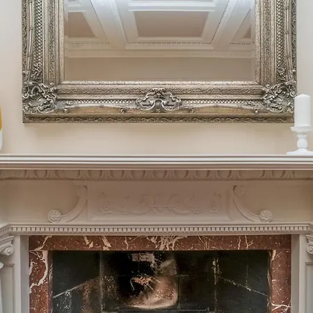 Georgian Elegance With Patio Garden West End - Pass The Keys