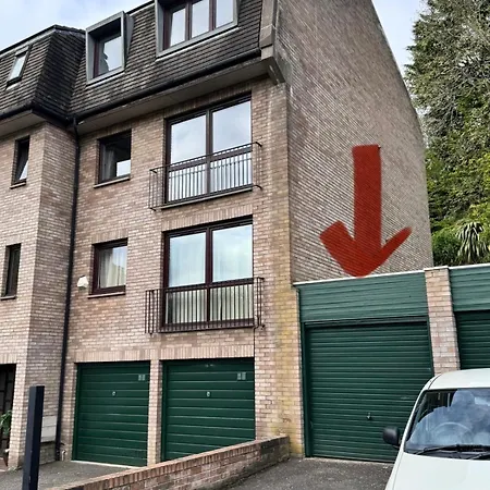 Tranquil 2 Bed Flat, Free Parking, Near Murrayfield & Centre *