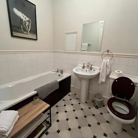 Regal 2bd Georgian Flat In The Heart Of * Edinburgh