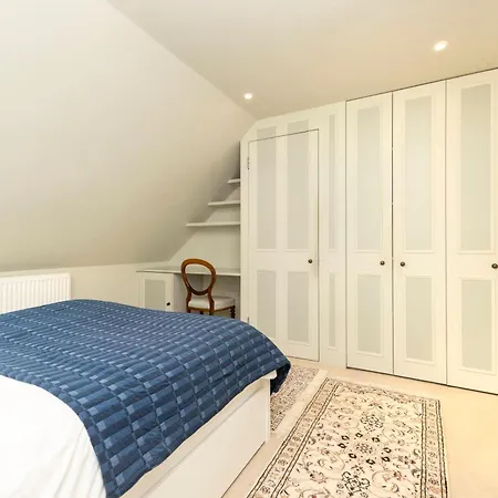 Luxury Family Flat In New Town דירה *