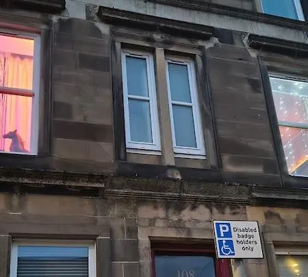 Charming Flat For Couples & Families דירה אדינבורו