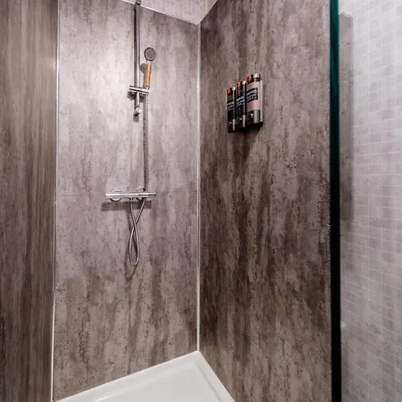 Percys Place Sleep 11, 15 Minute To Centre Free Parking אדינבורו