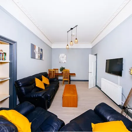 Calton Hill City-centre 3 Bdrm Эдинбург