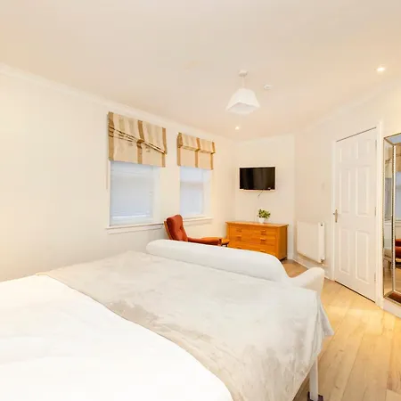 Joivy Lovely Flats In Centre Edinburgh