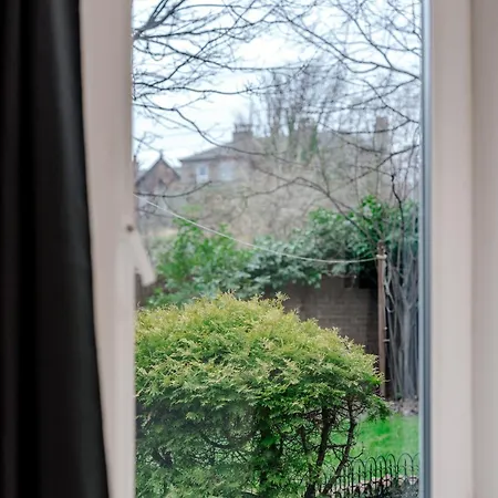 Milton's Place Sleeps 5, 10 Minutes Walk To Royal Mile *