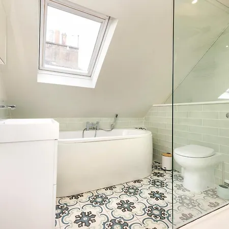 Luxury Family Flat In New Town