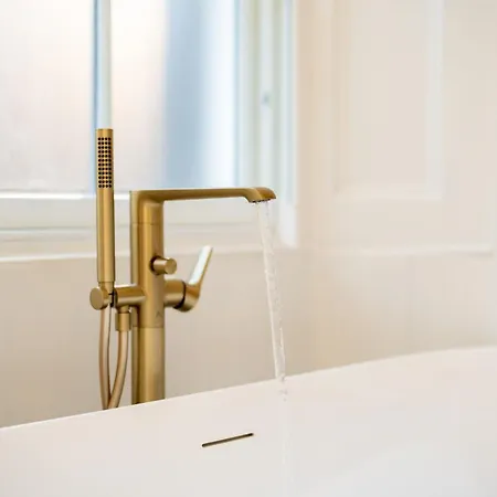 דירה Dragon Luxury At Rutland Square אדינבורו