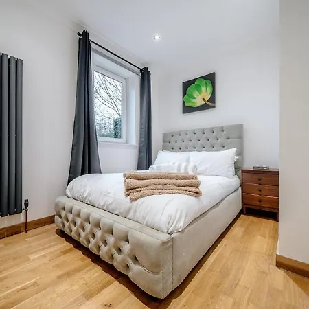 Milton's Place Sleeps 5, 10 Minutes Walk To Royal Mile *