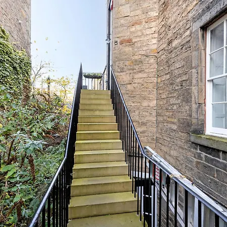 Luxury Family Flat In New Town *