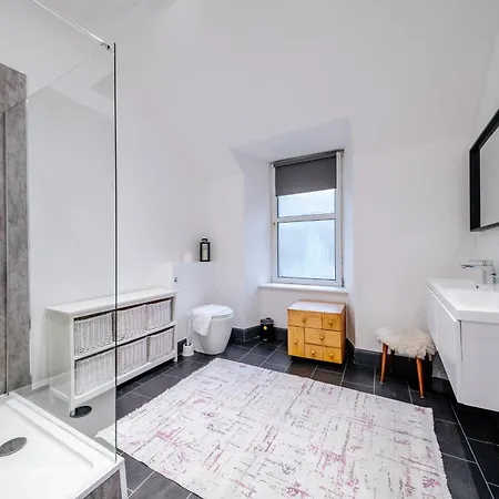 דירה Percys Place Sleep 11, 15 Minute To Centre Free Parking