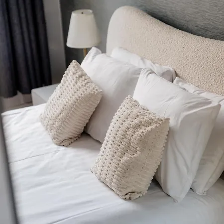 Bright Sleep 4 15 Minute Centre Free Parking Neaby *