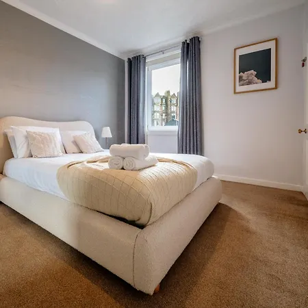 Bright Sleep 4 15 Minute Centre Free Parking Neaby * Edinburgh
