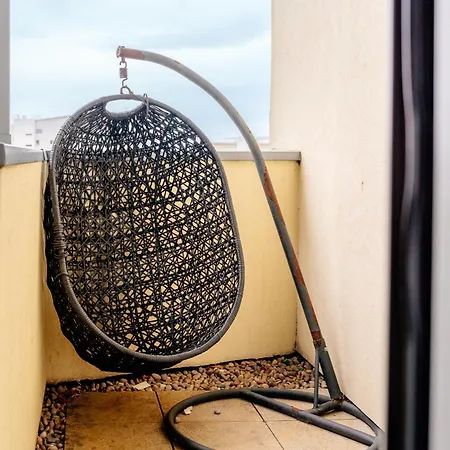 Apartment Weston's Penthouse Sleep 10, 8 Beds Free Parking Edinburgh