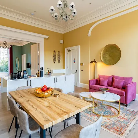 Dragon Luxury At Rutland Square * אדינבורו