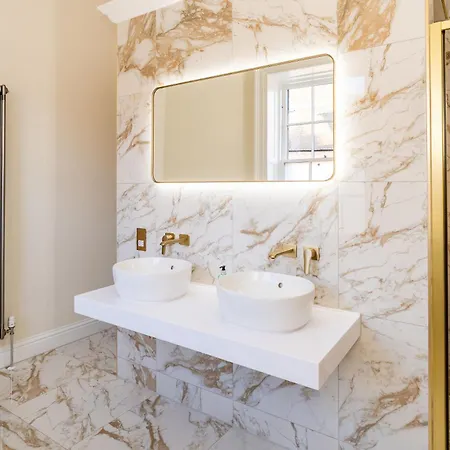 Dragon Luxury At Rutland Square דירה אדינבורו