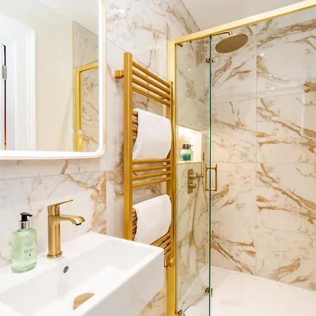 Dragon Luxury At Rutland Square * אדינבורו