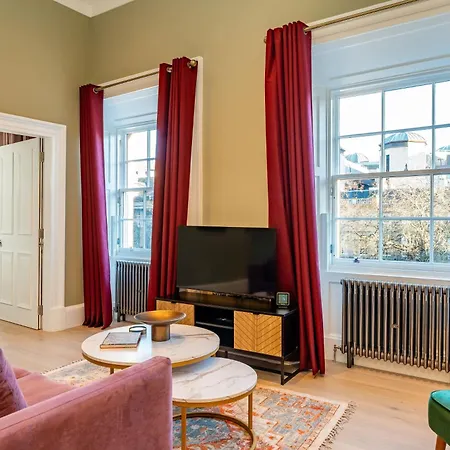 Dragon Luxury At Rutland Square Apartment *