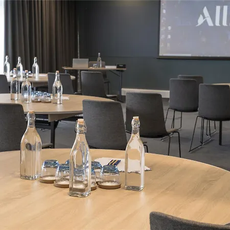 ノボテル パーク 4* エディンバラ