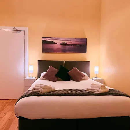 皮卡第广场公寓 公寓 *