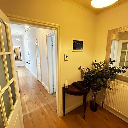 Bank St Royal Mile Lejlighed Edinburgh