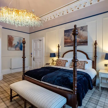 The Gifford 4*