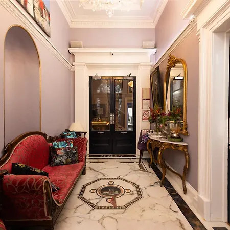 24 Royal Terrace Отель 4*